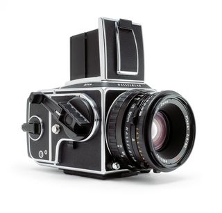 Hasselblad 501 CM Camera Kit (Chrome/Black) w/80mm Planar CFE 2.8 T* Lens and A12 film Magazine