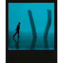 polaroid blue 600 film