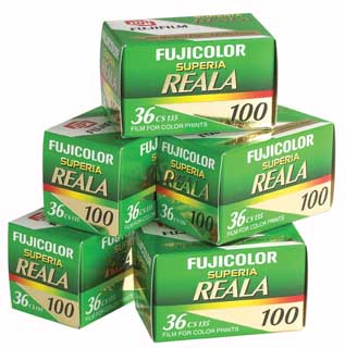 Fujicolor Superia Reala 100 iso 35mm x 36 exp. CS (Import)