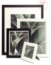 Framatic Modern 5x5 Frame Black with 3x3 Mat