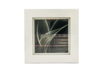 Framatic Modern 5x5 Frame White with 3x3 Mat