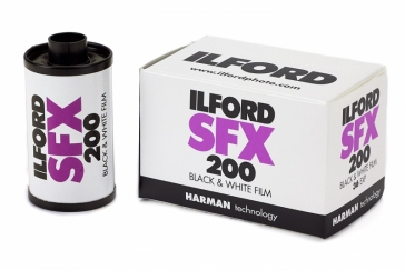product Ilford SFX 200 ISO 35mm x 36 exp. (Extended-Red Sensitivity)